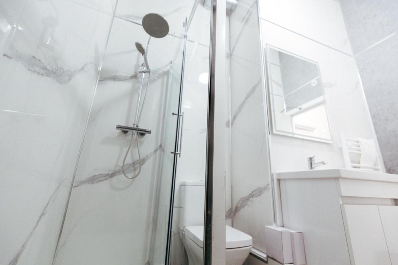 Stylish Comfort In London Finchley Εξωτερικό φωτογραφία
